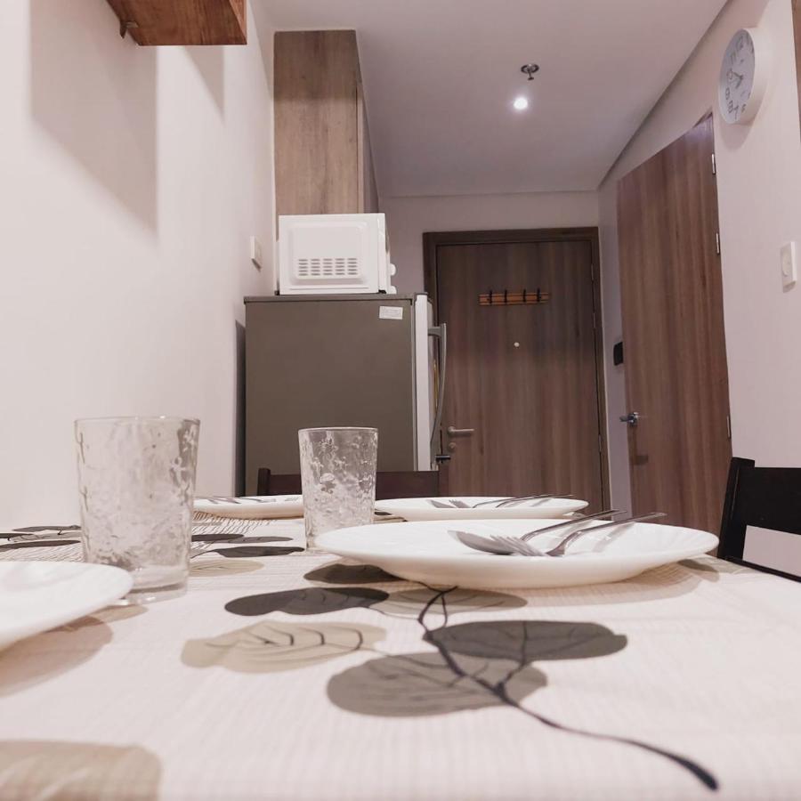 One Bedroom Condo Unit Fame Residences マニラ市 エクステリア 写真