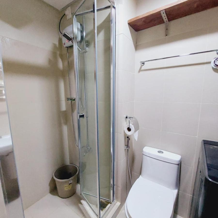 One Bedroom Condo Unit Fame Residences マニラ市 エクステリア 写真