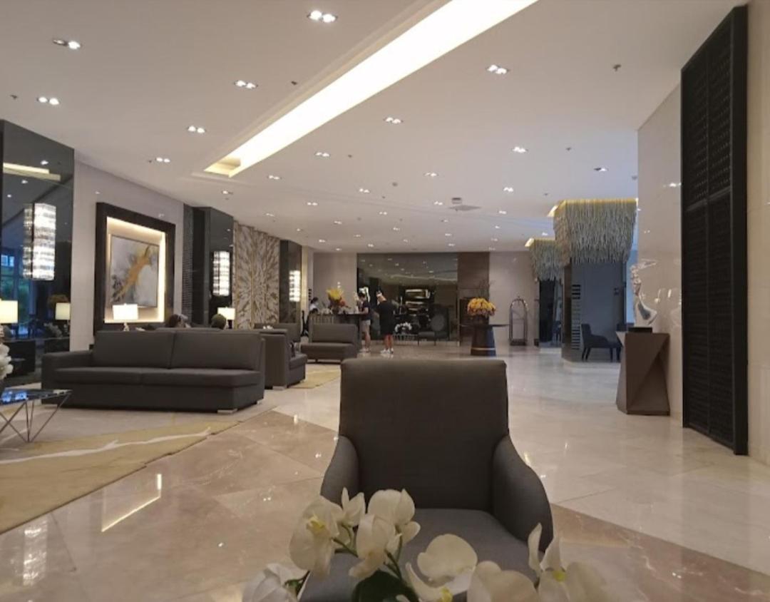 One Bedroom Condo Unit Fame Residences マニラ市 エクステリア 写真