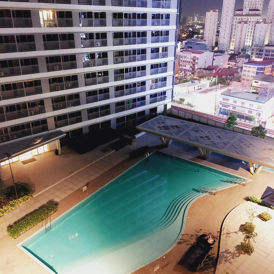 One Bedroom Condo Unit Fame Residences マニラ市 エクステリア 写真