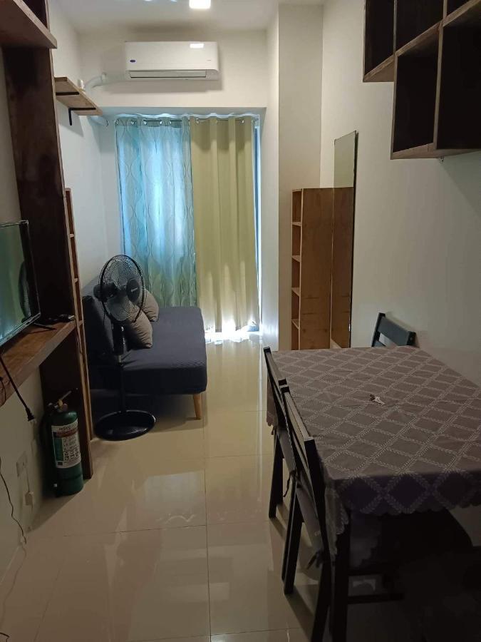 One Bedroom Condo Unit Fame Residences マニラ市 エクステリア 写真